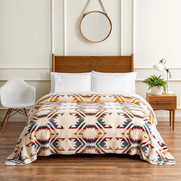 Pendleton Bedding Pendleton Sherpa Fleece Blanket King Size Poshmark